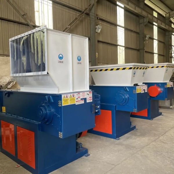Waste Textile Hard Plastic Woven Bag Wood Rubber Shredder Single Shaft for Processing