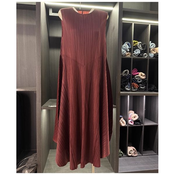 High Quality Summer New Casual Mid-Length Knee-Length Skirt Pure Color Neck Sleeveless Pleated Versatile Loose Version Chiffon