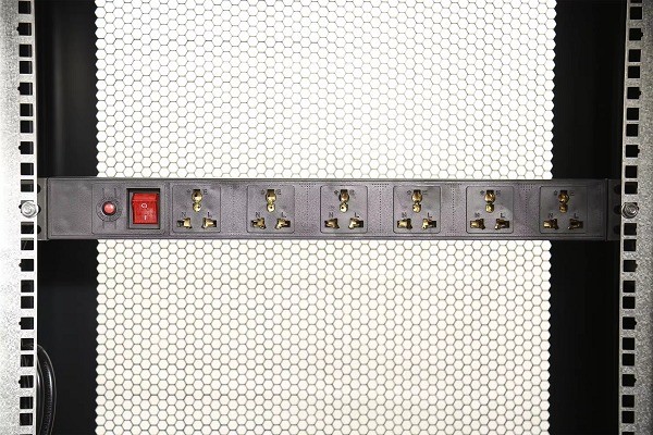 18U 800*800*1000mm Data Center Server Rack with 2.0mm Thickness and Tempered Glass Door