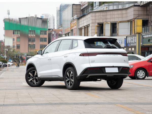Active Brake Assist BYD Full Electric Car With Stylish Exterior Design 4738*1860*1710