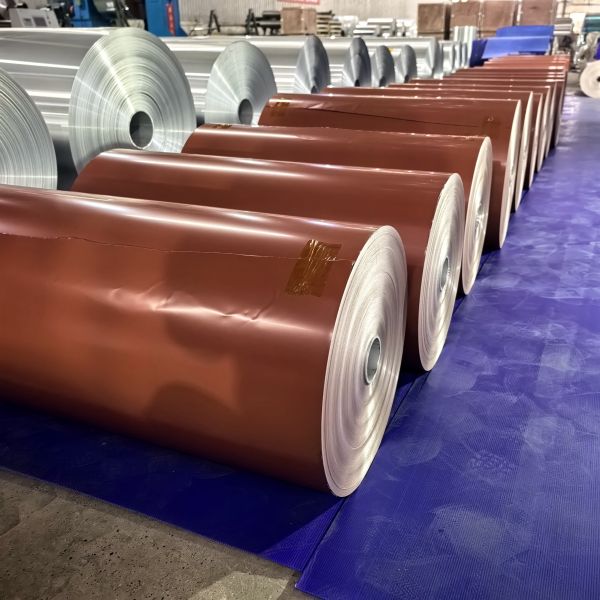 bobina prepintada anchura del papel de aluminio del grueso 45m m de 0.12m m para la fabricación enrollable de la cinta de ventilación de Ridge