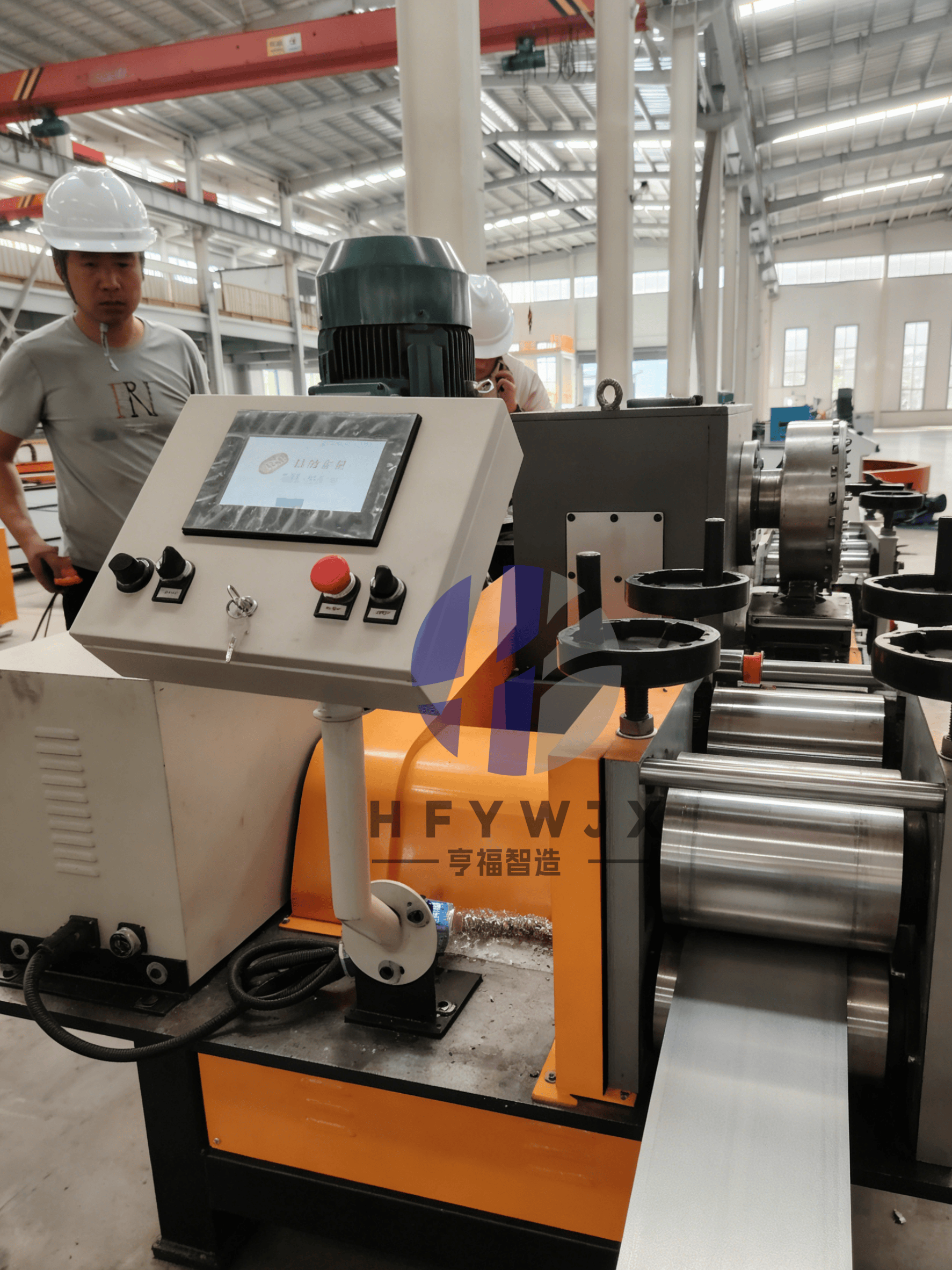 Hydraulic Shearing And PLC Control Solar Bracket Roll Forming Machine Φ80mm Solid Shaft