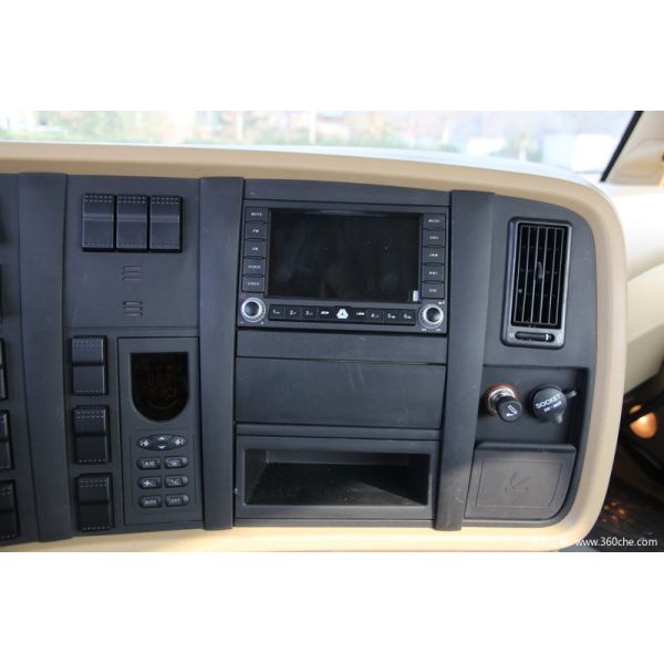 World high level HOWO A7 6x4 series tractor with ABS EVB ASR EBL TMP AMT technology
