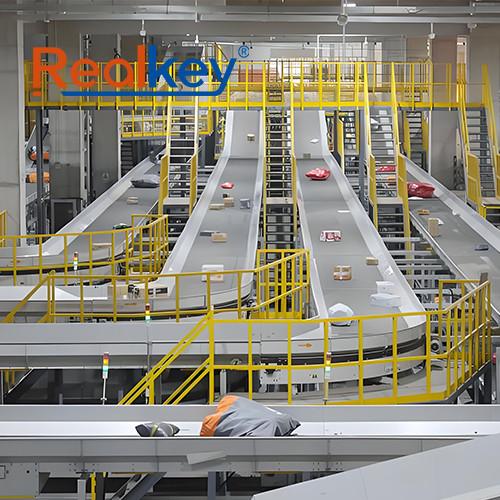 Customized Warehouse Belt Conveyor Easy Installation For Courier Services