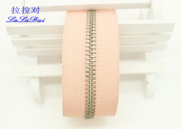 3# / 4# Sewing Supplies Zippers , Auto Lock Slider Jeans / Pants Zipper Chain By The Yard