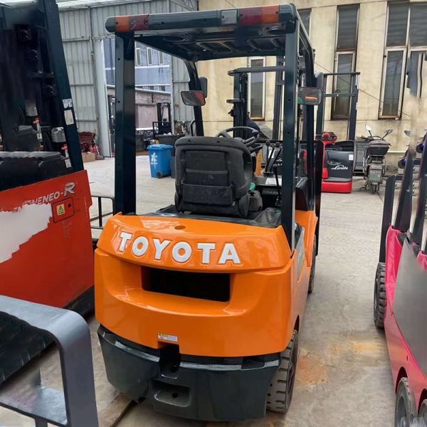 Fork Width 125 3m Lifting 2 Door Frame Japan Engine Diesel 10 Ton Forklift Truck