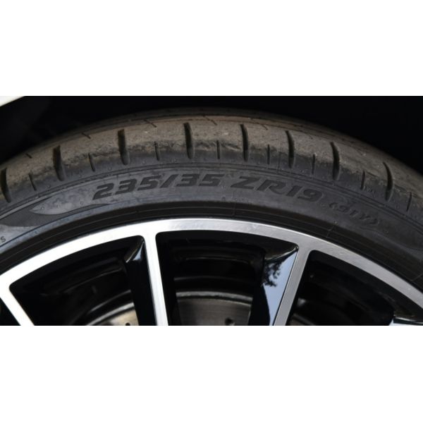 Класс AMG Benz a небольшая машина седана 2022 мест двери 5 года 35L 4MATIC 4