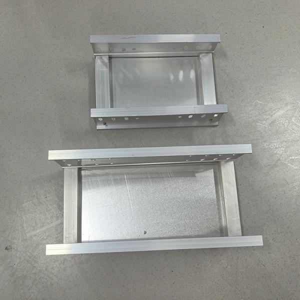 Corrosion Resistance Silver Aluminum Ladder Type Cable Tray For Industrial Cable Organization