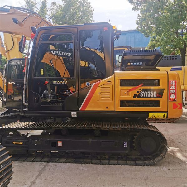 69.6 kW altura de transporte 2.8 m SANY135C excavadora usada con piezas y costo asequible