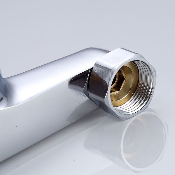 Zinc Alloy Chrome Finish Bathroom Bathtub Mixer Shower Faucet with Hot and Cold Water