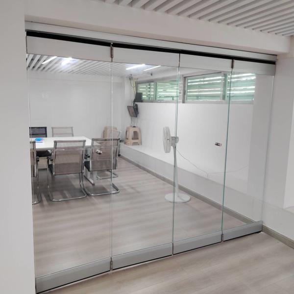 Slimline Aluminium Bifold Doors Indoor Balcony Foldable Sliding Design Bi-Fold Aluminum Glass Door
