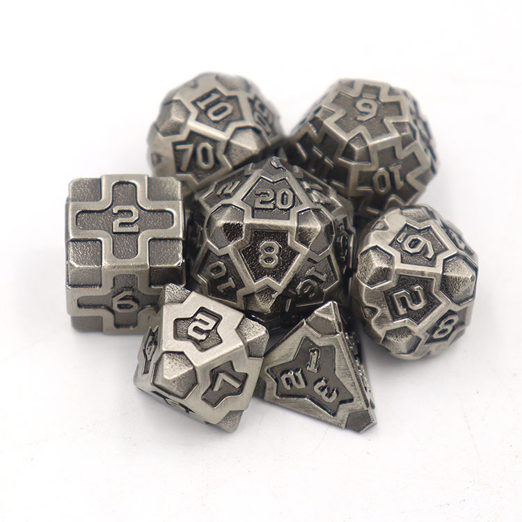 Zinc Alloy Metal Dice Set with Customized Logo and 16-22mm Size for DND Games