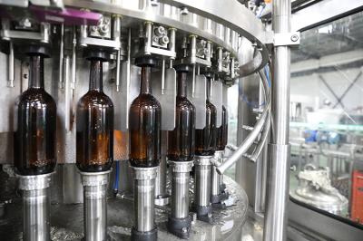 Máquina de engarrafamento da cerveja do ofício da bebida alcoólica do OEM com desempenho estável