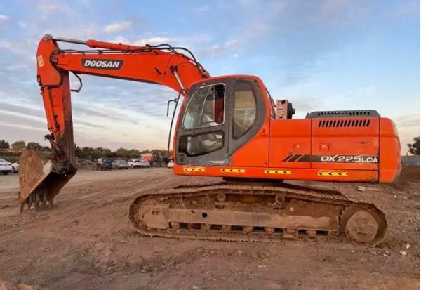 DOOSAN DX225LCA Excavator Hydraulic Iron Oil Pipe For Manufacturing Plant