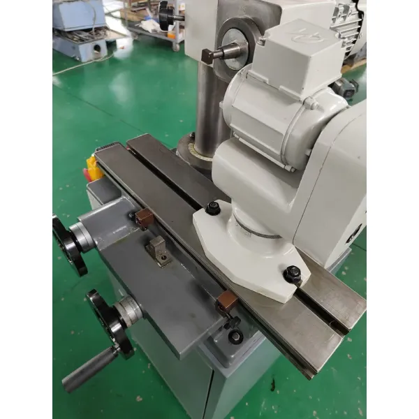 China Made Universal Tool Grinding Machine