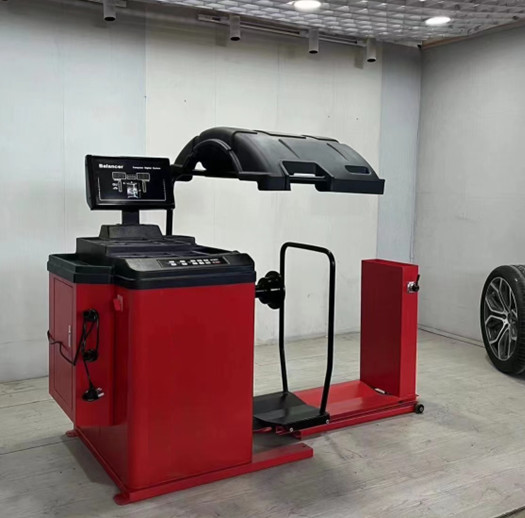 Compact Automatic Wheel Balancing Machine Auto Tire Balancing Equipment