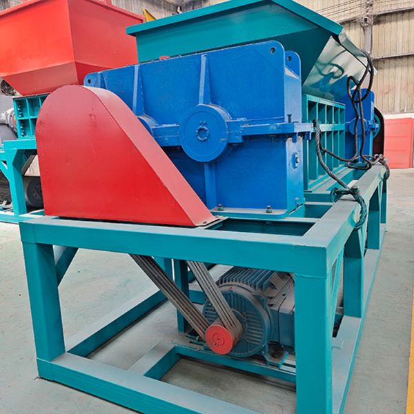 300-500kg/h Industrial Aluminum Twin Shaft Shredder Machine for Waste Tires and