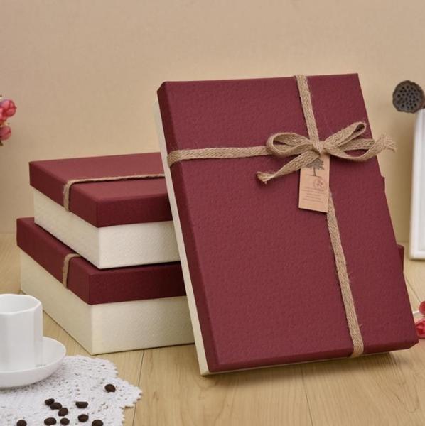 Matt / Glossy Lamination Rigid Cardboard Packaging Boxes For Apparel And Shoes