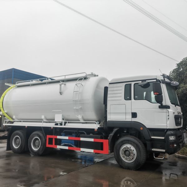 Howo Vacuum Sewer Cleaner Tank Sewage Tanker Camiones Septic Suction Truck