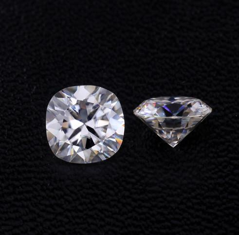 Loose Moissanite / Diamond Moissanite Super Brilliant Cushion Shape 6.5mm VVS Clarity