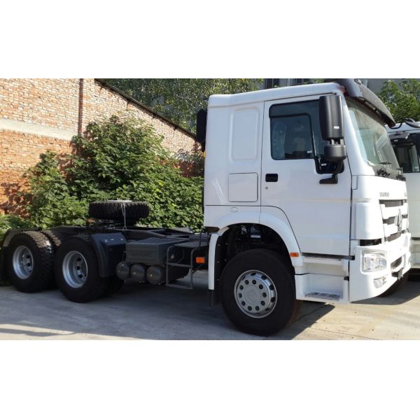 Used Heavy Duty 371HP 6X4 sinotruk Howo Tractor Head New truck tractors second hand cargo traktor Dump Truck