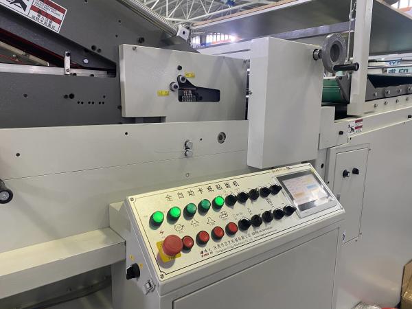 Laminador de papelão de alta velocidade 800*700 mm com alimentador de sucção de ponta