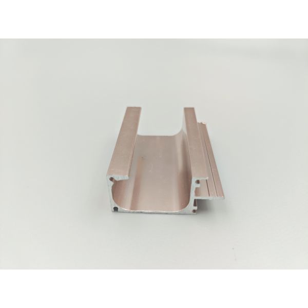 現代の押し出しアルミニウムプロファイル、ゴールドハンドル付きワードローブアルミニウムプロファイル