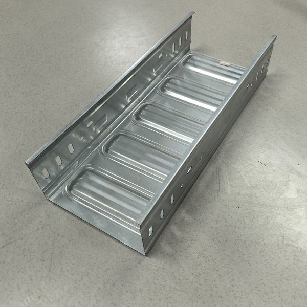 Molded Metal Cable Trough N Rectangular Sheet Metal Cable Tray With Galvanized Steel Sheet
