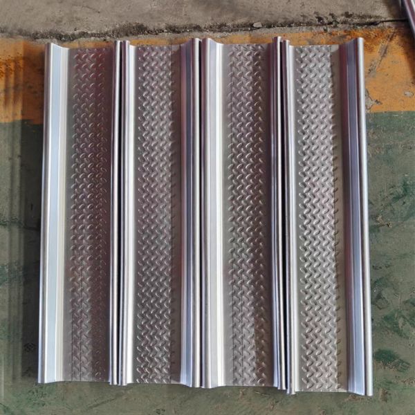 Hydraulic Cutting 15m/Min Shutter Door Roll Forming Machine With 18 Stations