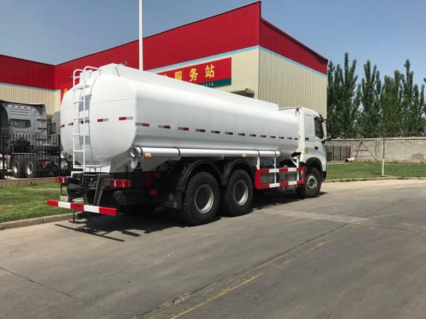 21000 de Sinotruk Howo A7 6x4 litros de caminhão de depósito de gasolina Lhd 4 milímetros de espessura do tanque