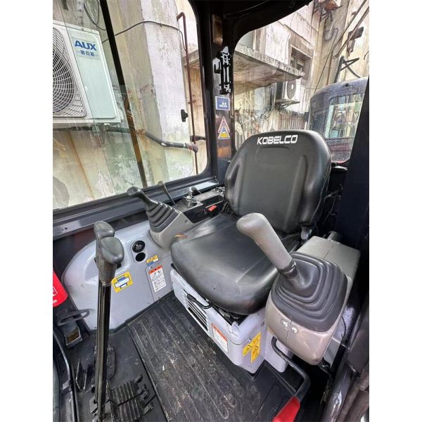 YANMAR Engine Used KOBELCO35 Crawler Excavator Original Hydraulic Cylinder Second Hand