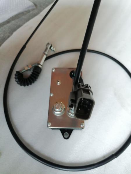 Pour les moteurs de commande de type Solar340LC-V, le moteur 300513-00008