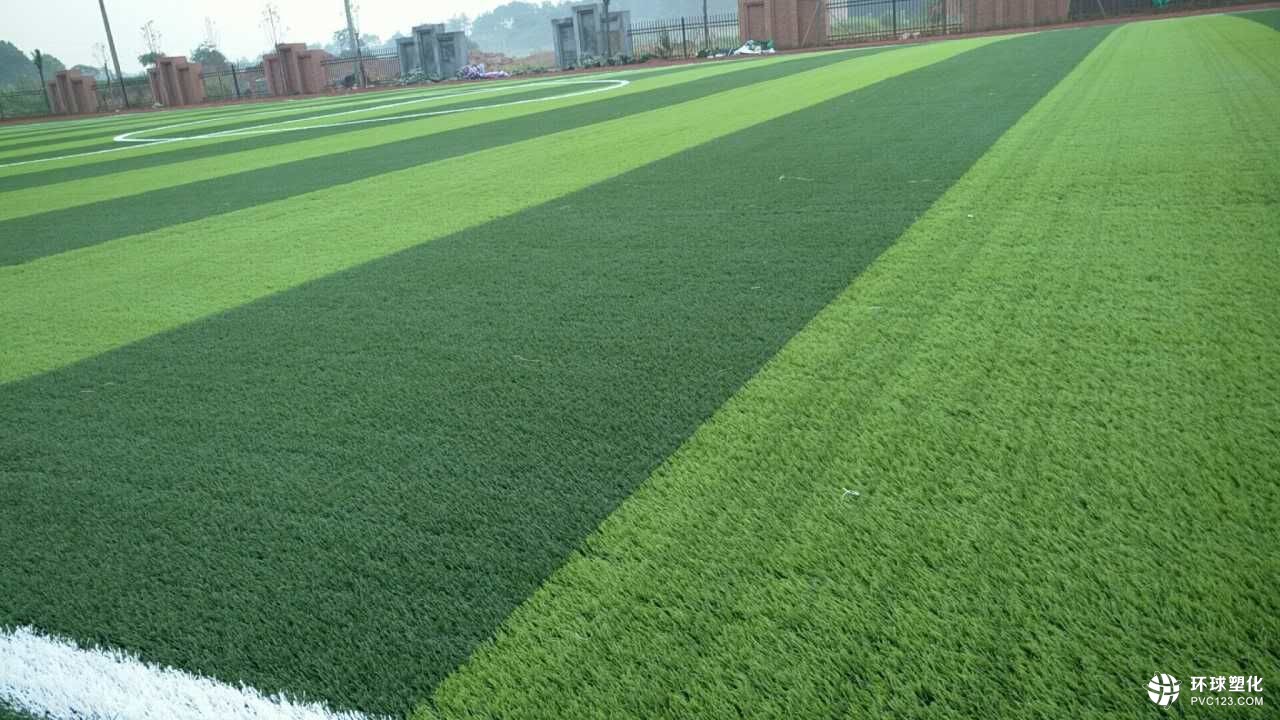 Многофункциональная искусственная трава практична для детского сада