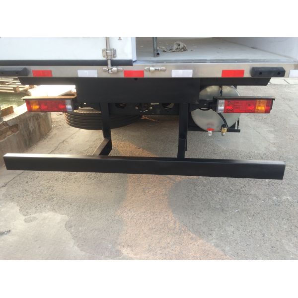 Refrigerated Delivery Truck 8cm Polyurethane Foam , Sinotruk Howo Truck