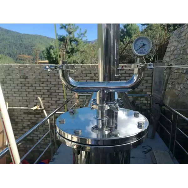 Essential Oil Distillation Equipment Eucalyptus Leaves/Eucalyptus Oil Extraction Machine/Steam Distillation Plant