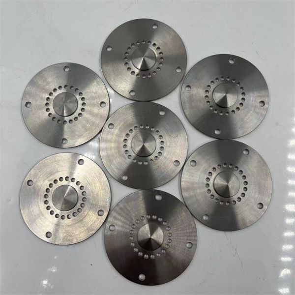 Pièces transformées en WNiFe à la vente à chaud