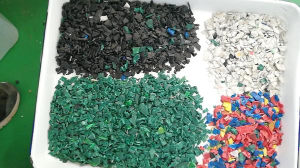 Reciclando a máquina plástica do separador da cor do PVC do ANIMAL DE ESTIMAÇÃO dos PP da máquina de classificação da cor da partícula