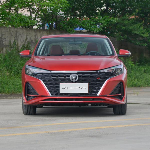 Changan Eado Plus Car Sedan Max 200km/H NEDC Oil Consumption 5.6 L/100km