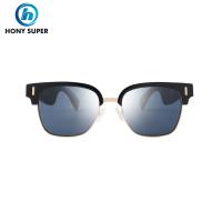 53g 1.7m m impermeabilizan las gafas de sol inalámbricas de Bluetooth conectan los teléfonos móviles