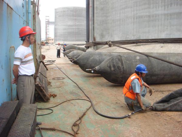 Marine Heavy Lifting Airbags Dry Dock Launching Lifting Ship And Marine Airbag