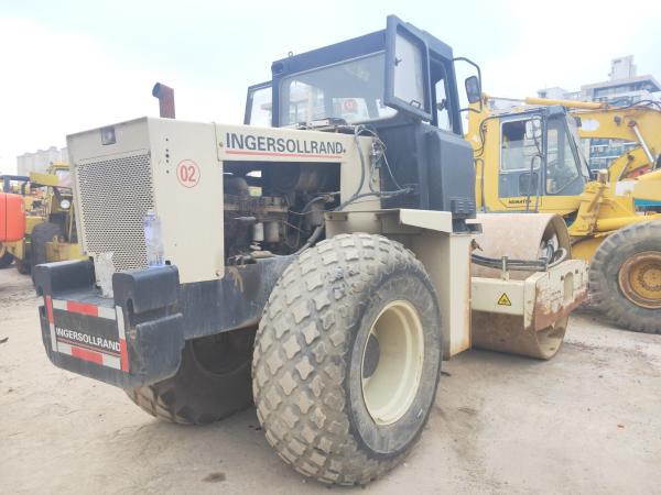                  Secondhand Road Roller Ingersoll Rand SD150d Cheap Price Good Condition, Original Secondhand Ingersoll-Rand Soil Compactor SD150 SD120 SD100 on Promotion.             