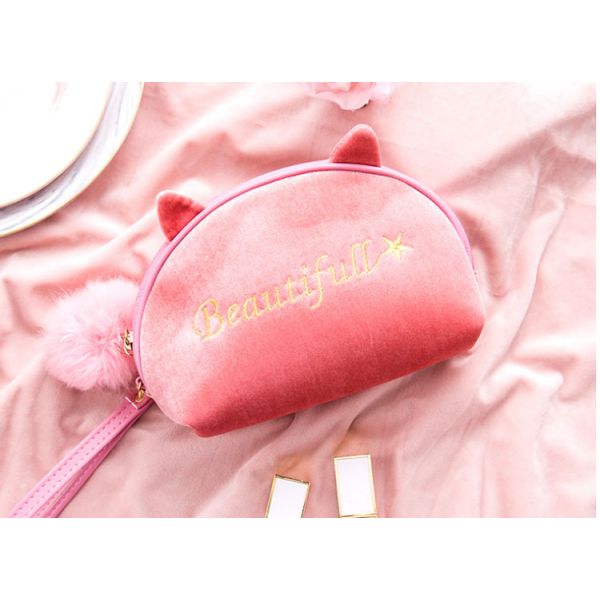 Web celebrity small portable cute girl instagram style super fire goods large capacity plush makeup bags