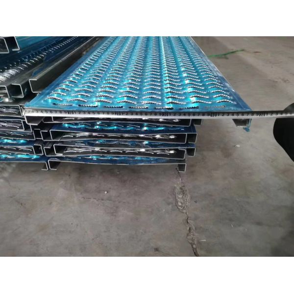 Pisadas de escalera antideslizantes de Diamond Plank Safety Walk Grating para los streads de la plataforma y del paseo