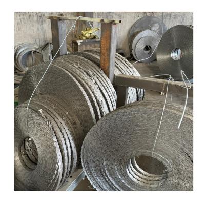 Double Bto-22 Concertina Straight Crossed Blade Razor Barbed Wire