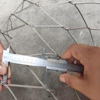 2.0MM Réseau de câbles en acier inoxydable flexible Résistance Flexibilité Type noué
