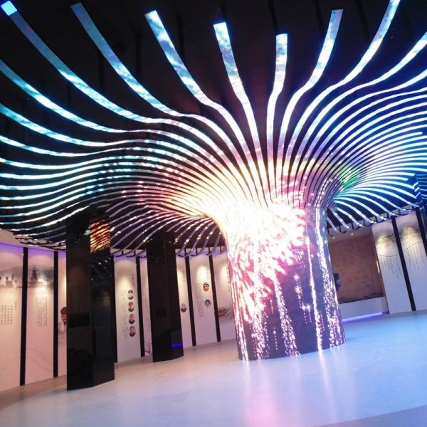 Rubber Module Soft Led Curtain Display , Irregular Led Display For Any Shape / Size