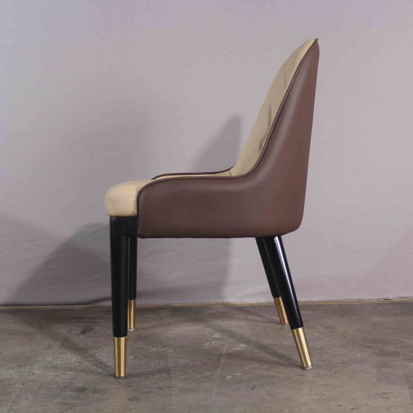 Modern Simple Armchair Nordic Solid Wood Dining Chair With Arms Leisure OEM