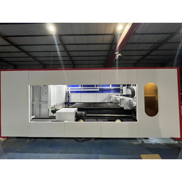 Industrial Double Table 3000w Sheet and Tube Metal Laser Cutting Machine with HIWIN Guiderail