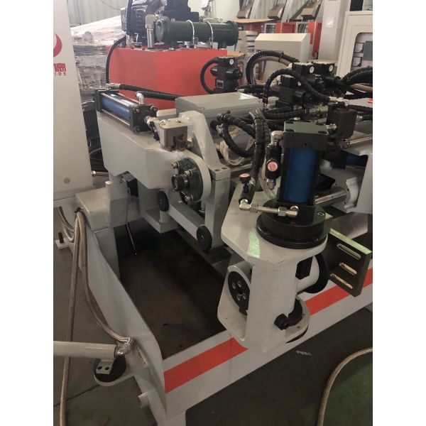 PLC контролировал машину заливки формы сплава на основе железа силы тяжести латунную для аксессуаров Bathroom