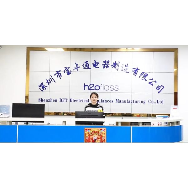 Батарея 2500 Mah привелась в действие спа  зубоврачебный устное Irrigator для устного очищает